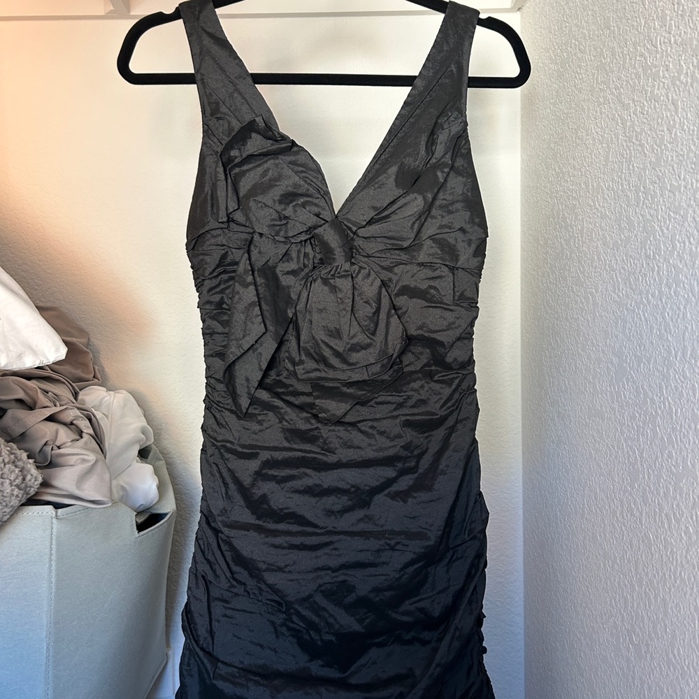 BCBG black bow dress size 4